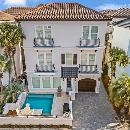 Private Pool - Community Beach - Gated Community